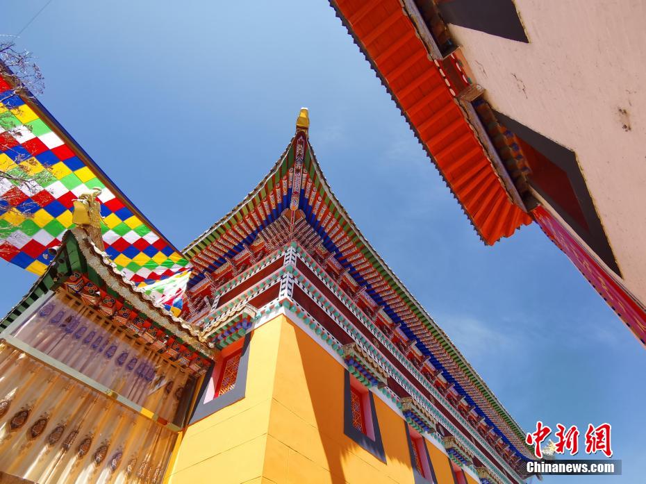 Certificata nel Qinghai la più grande area dipinta al mondo in un singolo edificio templare buddista tibetano