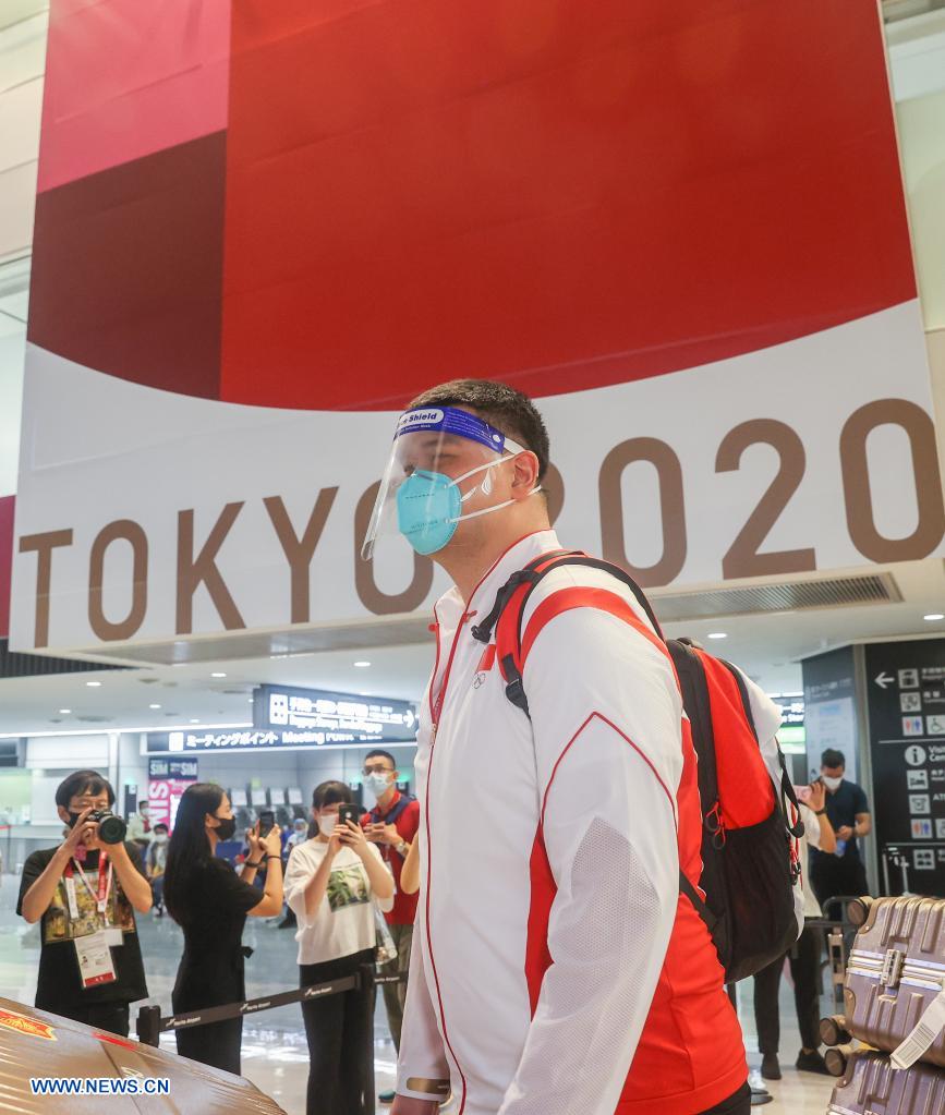 Delegazione olimpica cinese arriva a Tokyo