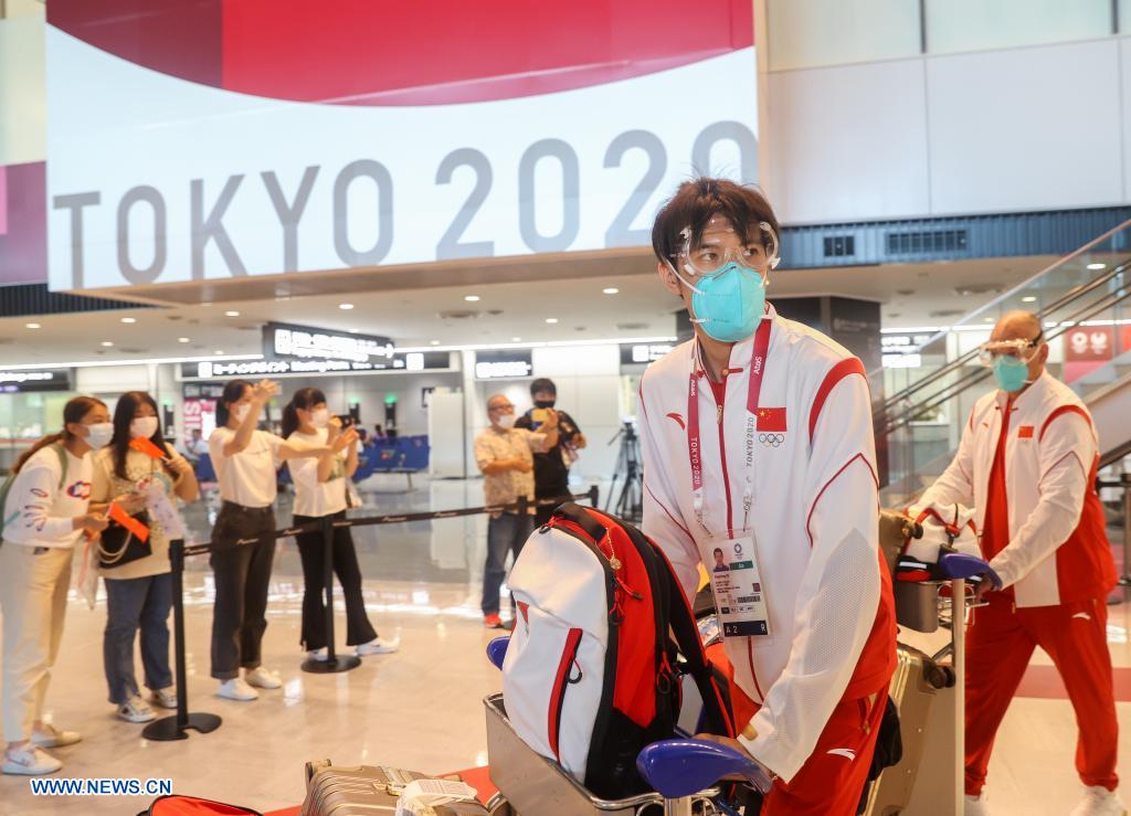 Delegazione olimpica cinese arriva a Tokyo