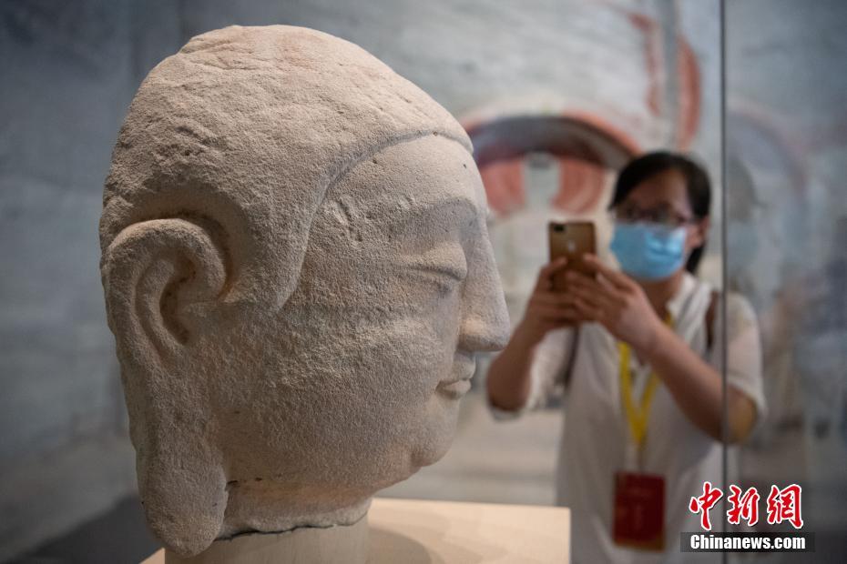 Shanxi: la testa di Buddha in pietra rubata torna a casa