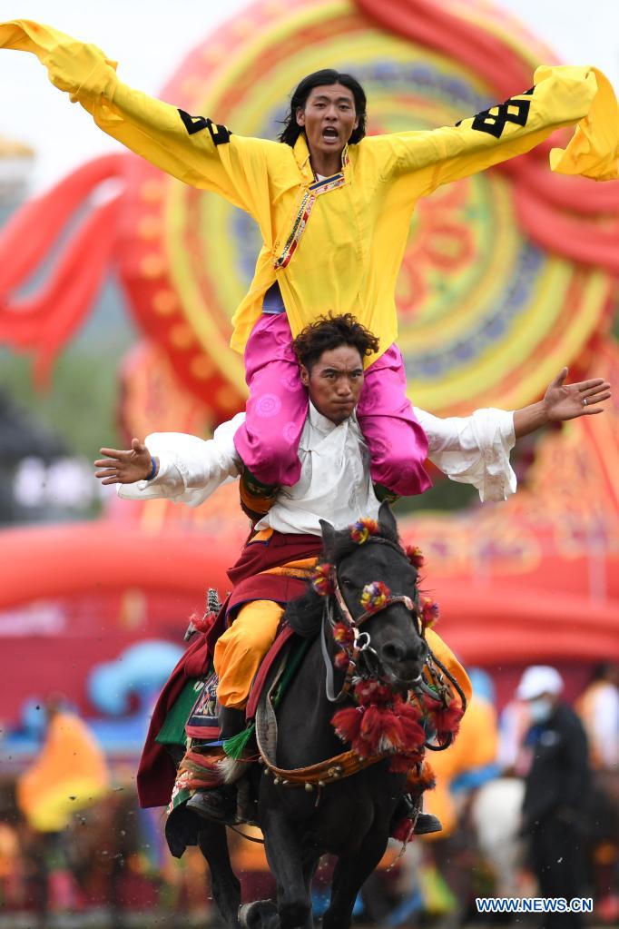 Yushu festeggia 70esimo anniversario della fondazione della prefettura autonoma tibetana