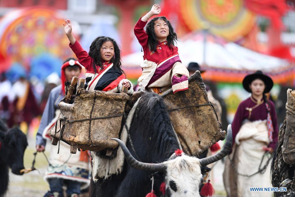 Yushu festeggia 70esimo anniversario della fondazione della prefettura autonoma tibetana