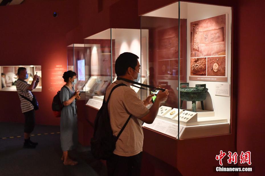 Oltre 330 reperti delle dinastie Qin e Han trovati a Guangzhou in mostra al Museo nazionale cinese