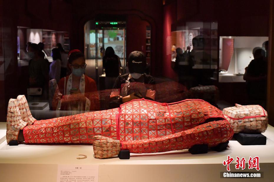 Oltre 330 reperti delle dinastie Qin e Han trovati a Guangzhou in mostra al Museo nazionale cinese