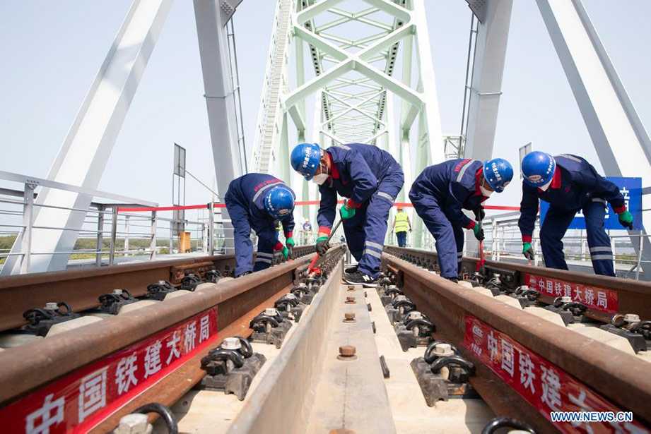 Heilongjiang: completata la posa dei binari per il ponte ferroviario tra Cina e Russia