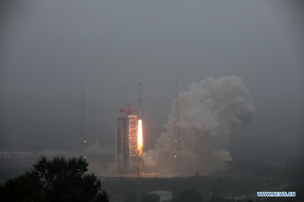 Cina: lanciato un nuovo gruppo di satelliti