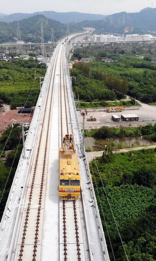 Taizhou: in costruzione la prima linea ferroviaria ad alta velocità finanziata dai privati