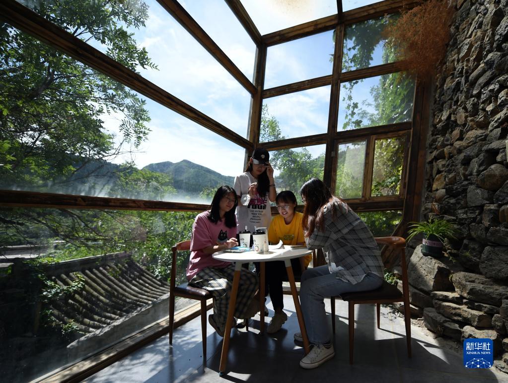 Foto/attualità: Il villaggio di Lvjia si arricchisce grazie al turismo