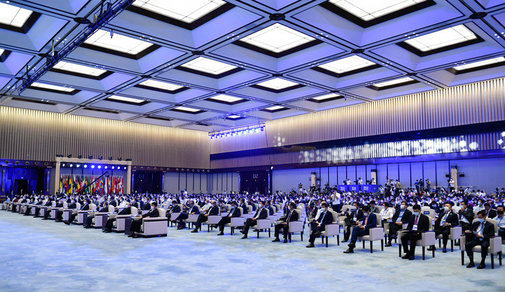 Wuzhen: aperto il Summit del 2021 World Internet Conference