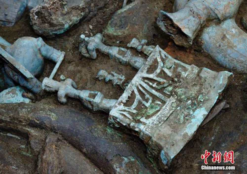 Museo Sanxingdui ospiterà una mostra delle statuette di bronzo di forma di Ultraman e Zhu Geliang