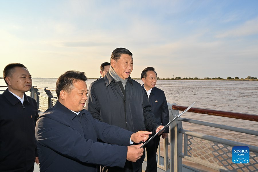 Xi Jinping ispeziona l'estuario del Fiume Giallo