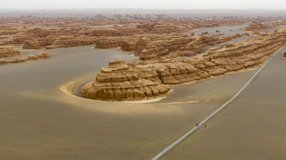 In foto: Paesaggio del Geoparco Nazionale Dunhuang Yardang
