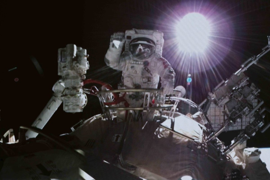 Astronauti cinesi fanno passi storici nello spazio