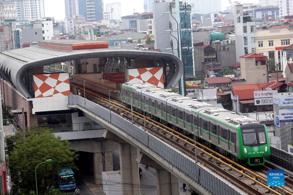 Vietnam: operativa la ferrovia urbana costruita dalla Cina