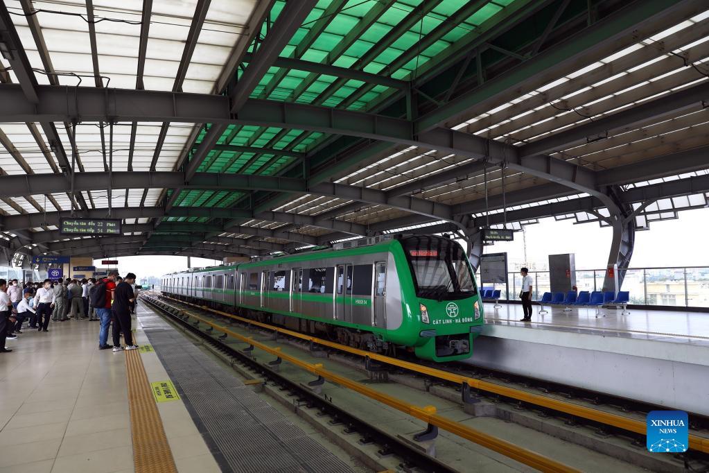 Vietnam: operativa la ferrovia urbana costruita dalla Cina