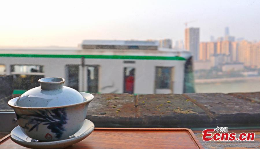 Chongqing: edificio secolare trasformato in casa da tè 