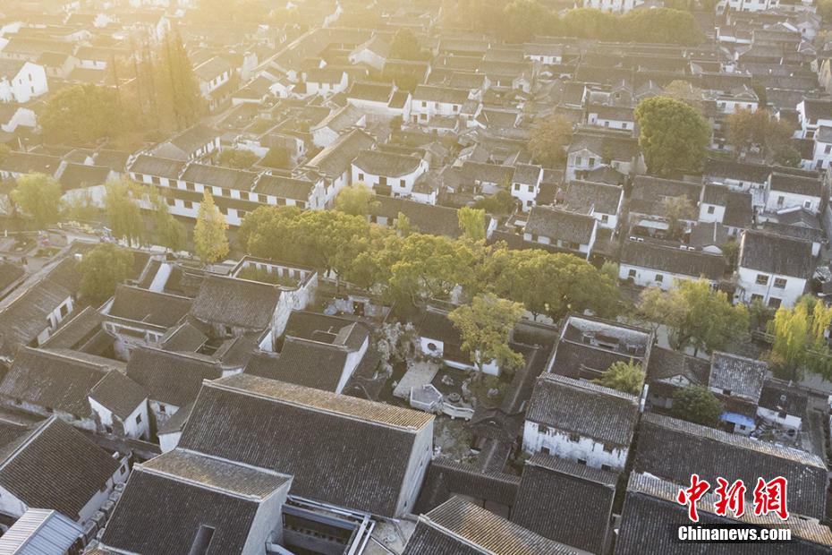 Suzhou: assapora la vita che scorre lenta lungo le acque della antica città di Zhouzhuang