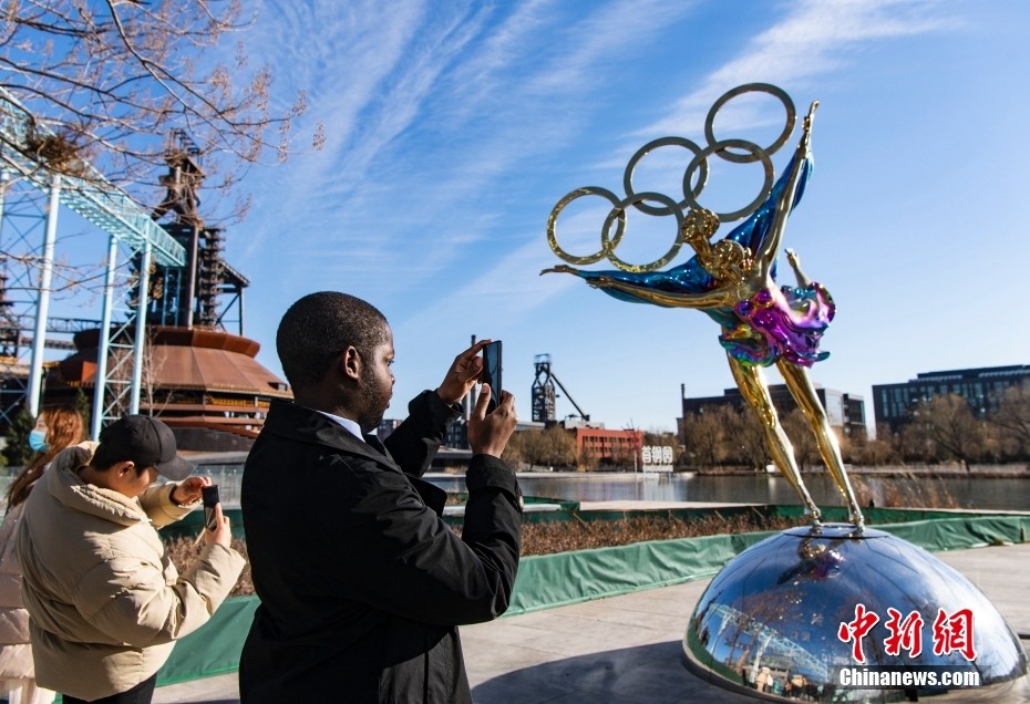 Studenti stranieri in Cina sperimentano l'atmosfera delle Olimpiadi invernali di Beijing 2022