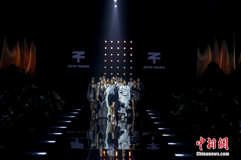 Si chiude la Wuhan Fashion Week