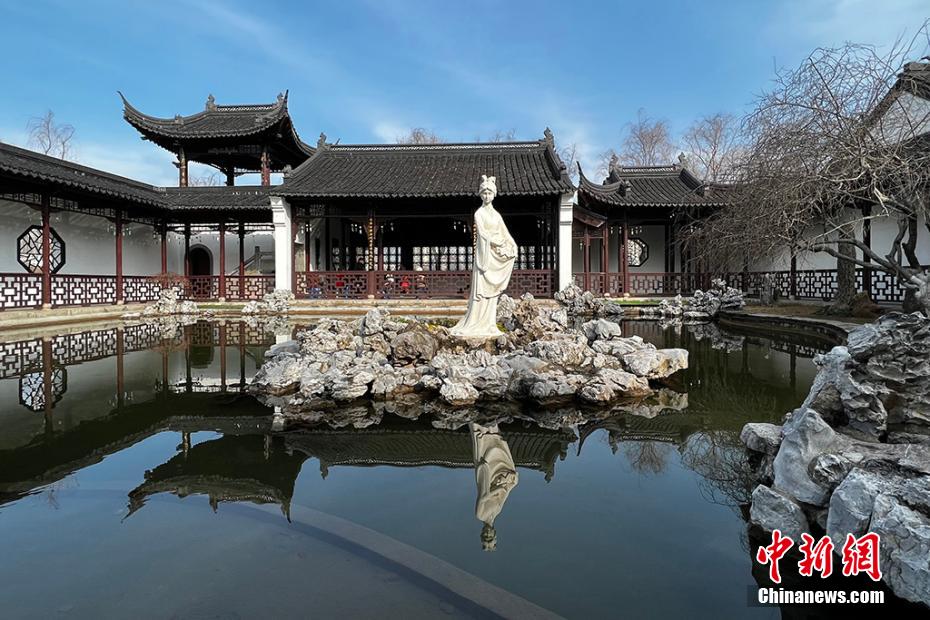 Il classico giardino del sud della Cina, parco del lago Mochou di Nanjing
