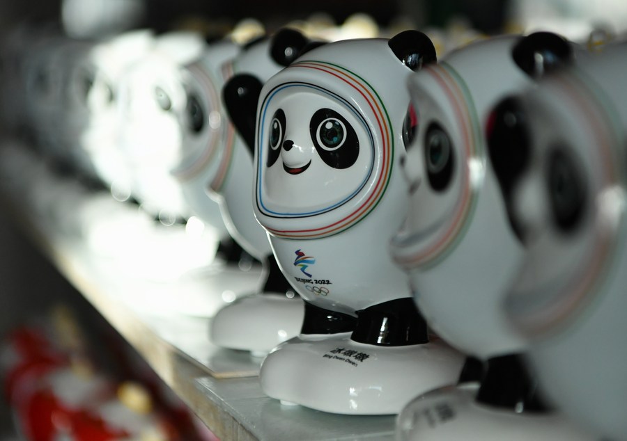 Beijing 2022: mascotte cinesi, fatte di porcellana 