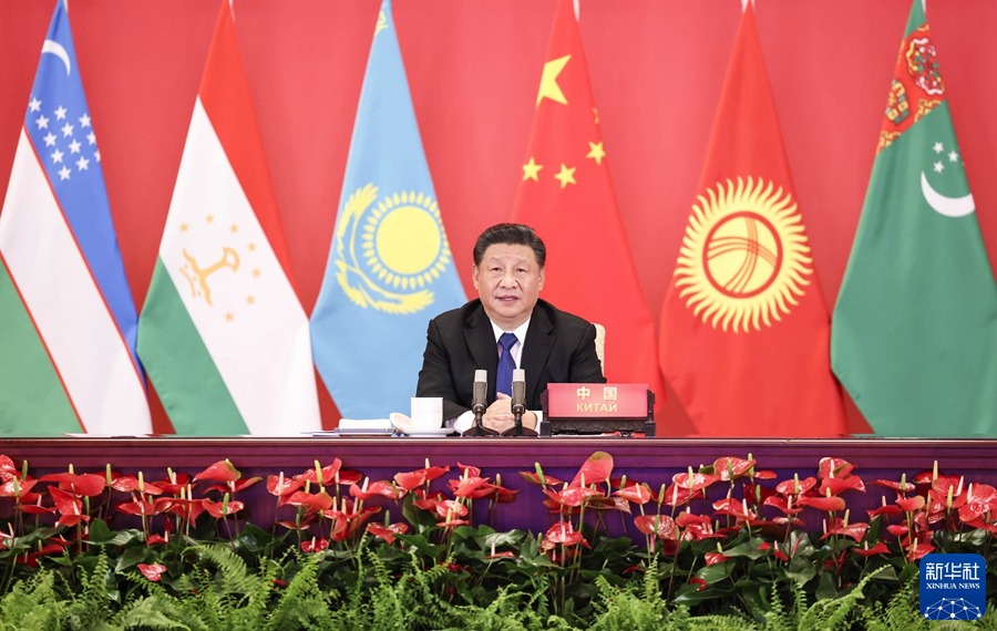 Xi Jinping presiede il vertice in videoconferenza per il 30° anniversario dell'allacciamento delle relazioni diplomatiche tra la Cina e i 5 paesi dell'Asia centrale