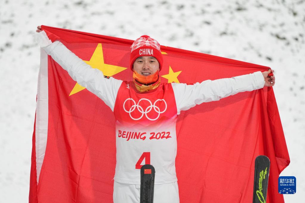 Beijing 2022: Qi Guangpu, veterano cinese, vince l'oro negli aerials maschili di freeski