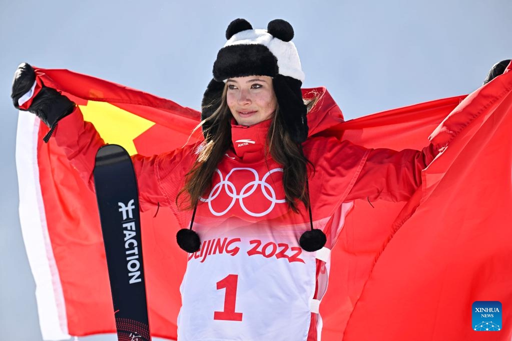 Beijing 2022: Gu vince l'halfpipe di freeski femminile, il suo secondo oro per la Cina