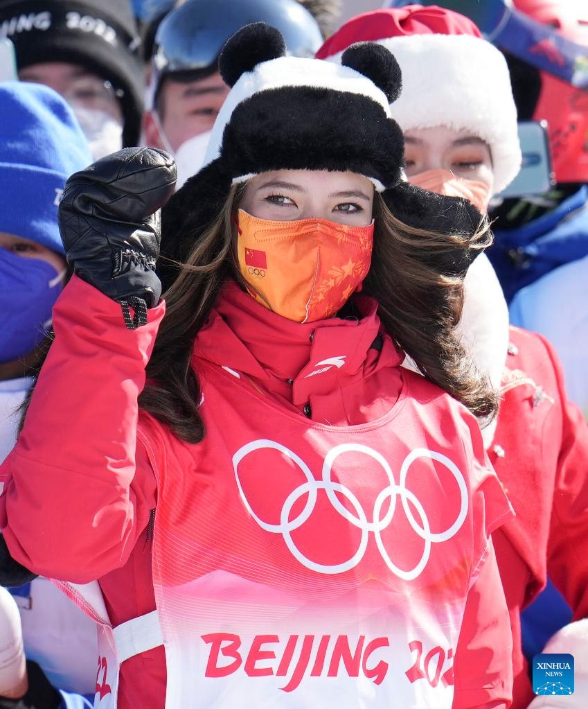 Beijing 2022: Gu vince l'halfpipe di freeski femminile, il suo secondo oro per la Cina