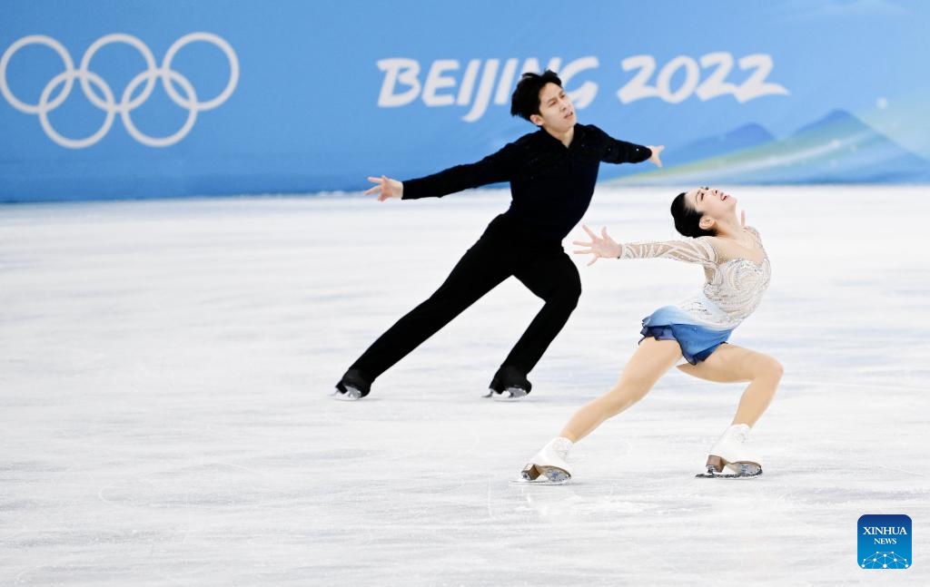 Beijing 2022: la coppia cinese Sui/Han vince l'oro nel pattinaggio di figura a coppie