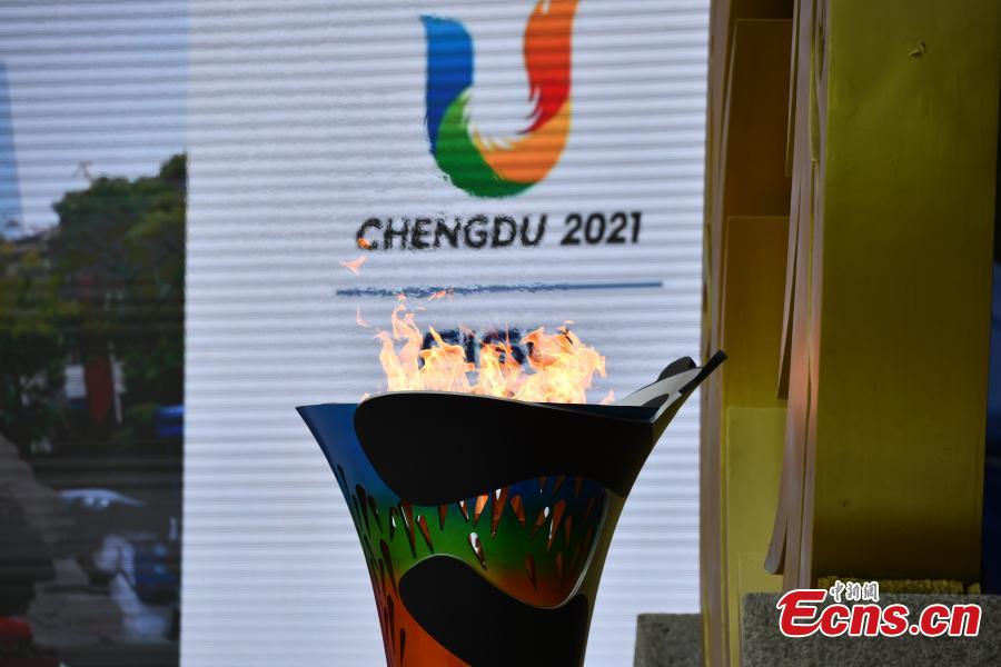 La fiamma dei Giochi FISU arriva a Chengdu da Torino