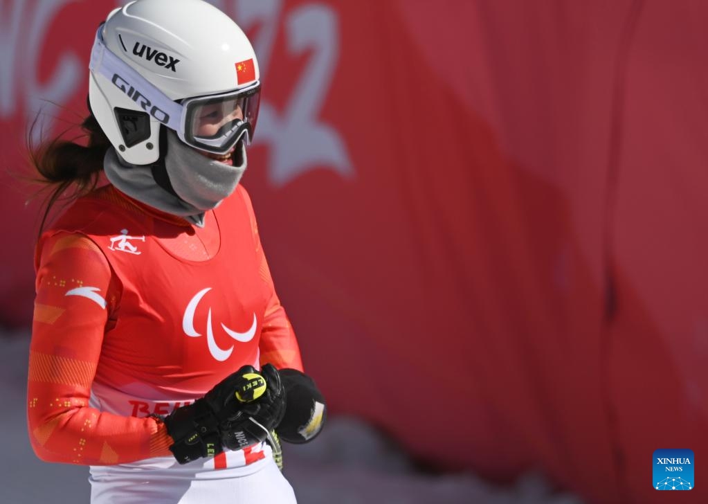 Paralimpiadi Invernali di Beijing 2022：Zhang Mengqiu vince il primo oro cinese di sci alpino 