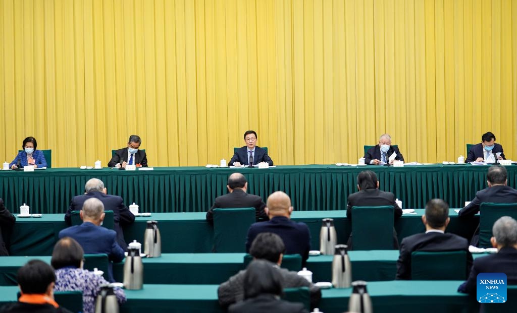 I leader cinesi si uniscono alle discussioni con i consulenti politici