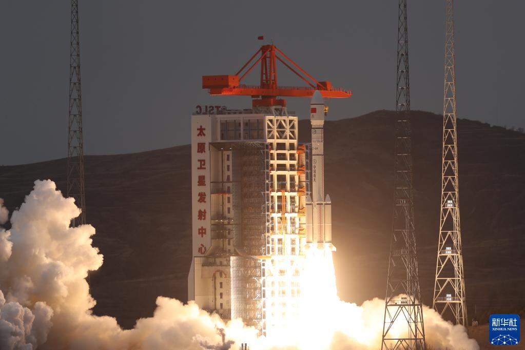 Cina, inviati in orbita due satelliti con il razzo vettore CZ-6A