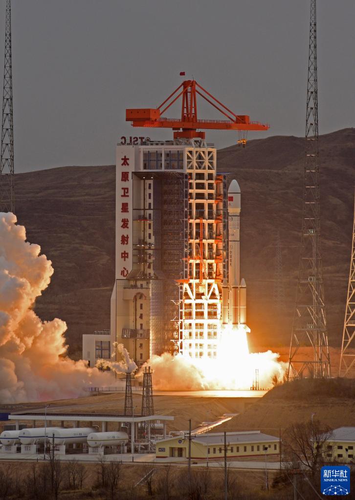 Cina, inviati in orbita due satelliti con il razzo vettore CZ-6A