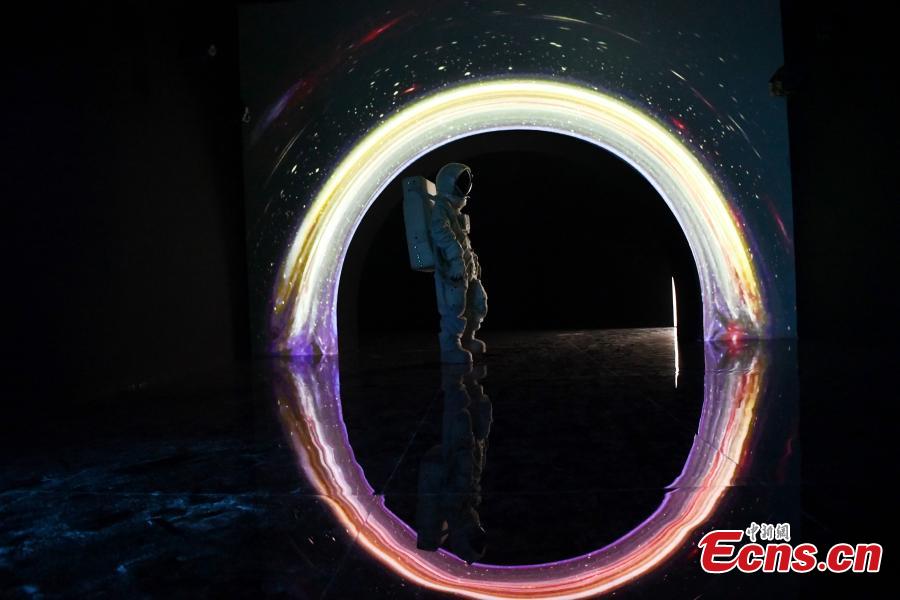 Chengdu, al via la mostra d'arte creativa sull'industria aerospaziale cinese