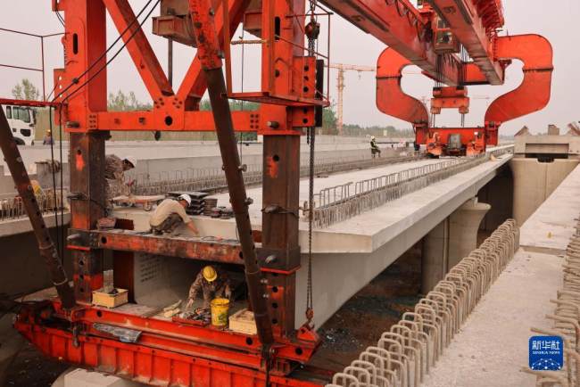 Completata la costruzione del ponte della stazione sud di Yongqing della ferrovia Tianjin-Daxing