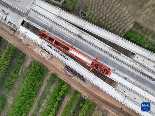 Completata la costruzione del ponte della stazione sud di Yongqing della ferrovia Tianjin-Daxing