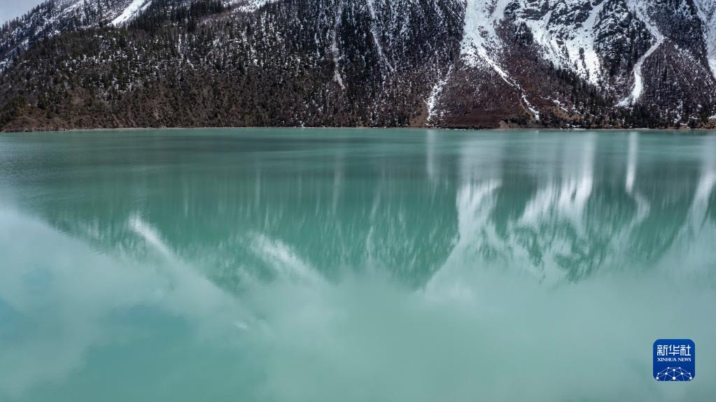 Tibet: scenario del lago Ra'og a Qamdo