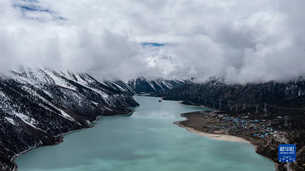 Tibet: scenario del lago Ra'og a Qamdo