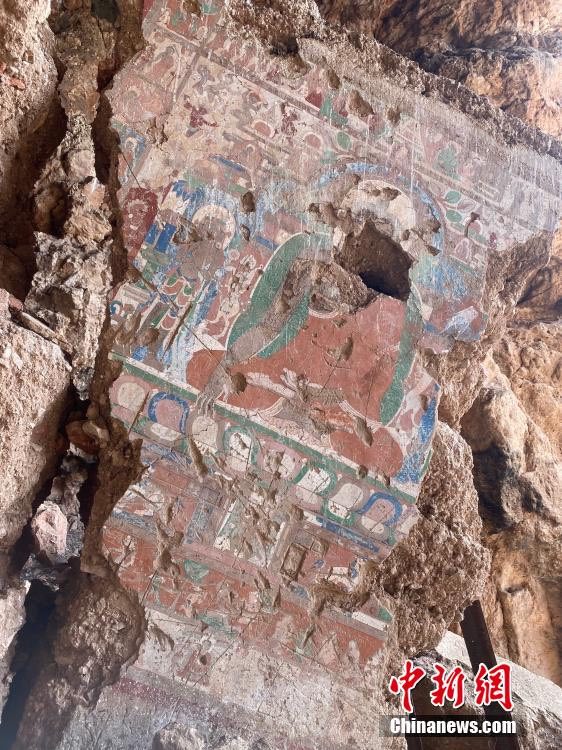 Pitture e incisioni rupestri scoperte per la prima volta nel canyon del Qinghai