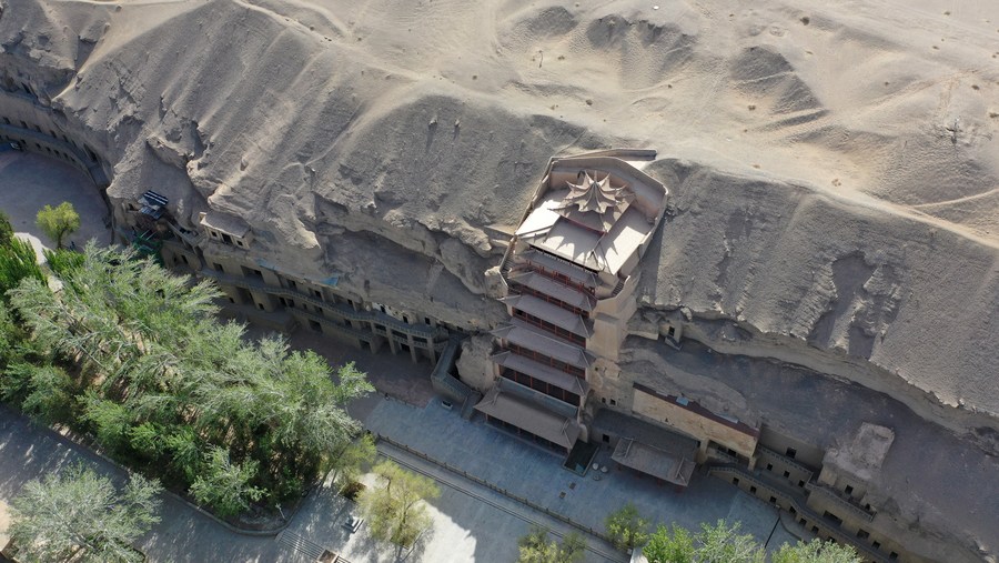 Le Grotte di Mogao a Dunhuang, nella provincia del Gansu, nella Cina nord-occidentale. (19 aprile 2022-Xinhua/Du Zheyu)