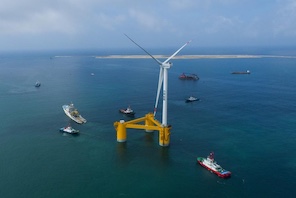 Guangdong, rimorchiata "Fuyao", la prima turbina eolica galleggiante in acque profonde della Cina 