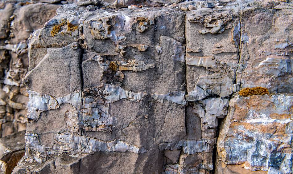Cina, Shanxi: scoperte pitture rupestri naturali di cento metri a Monte Jiwang