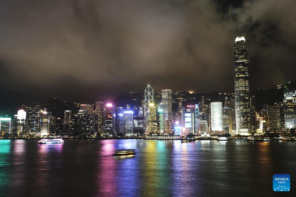 Decorazioni sulle strade di Hong Kong in vista del 25° anniversario del ritorno in madrepatria