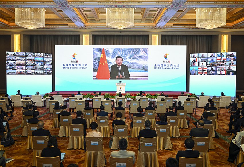 Xi Jinping interviene alla cerimonia d'apertura del BRICS Business Forum