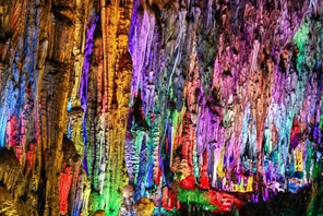 Chongqing: le abbaglianti grotte carsiche