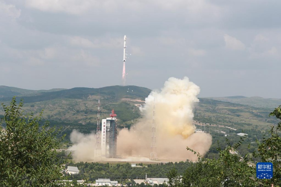 Cina, lanciato satellite per il monitoraggio del carbonio dell'ecosistema terrestre