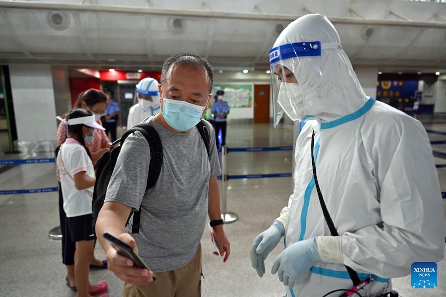 Hainan: tornato a casa il primo gruppo di turisti bloccati a Sanya