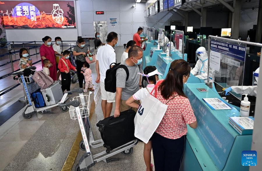 Hainan: tornato a casa il primo gruppo di turisti bloccati a Sanya